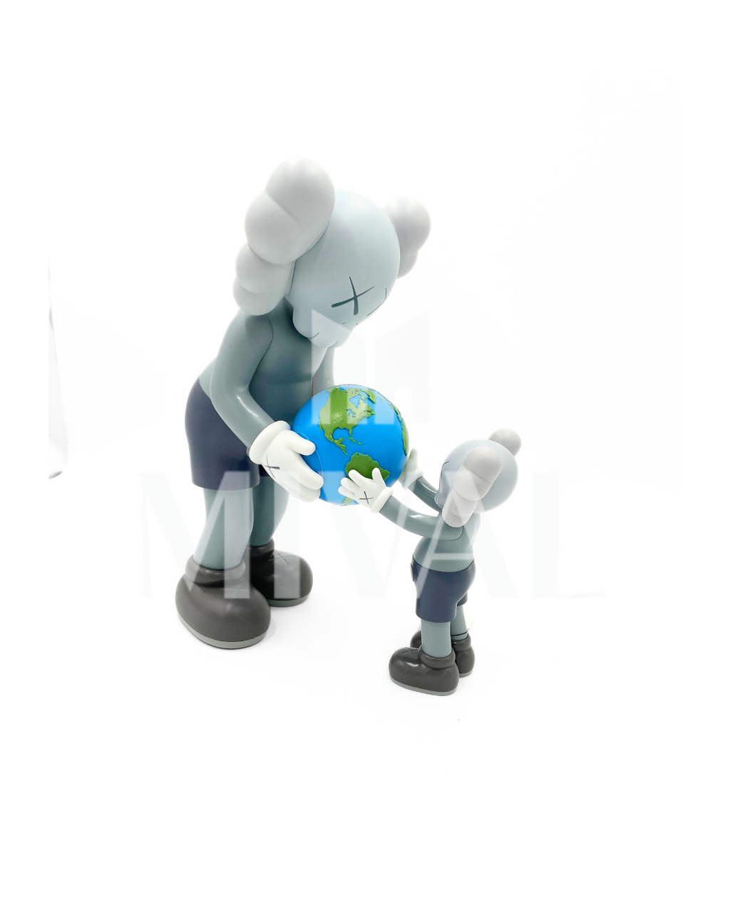 KAWS MUNDO