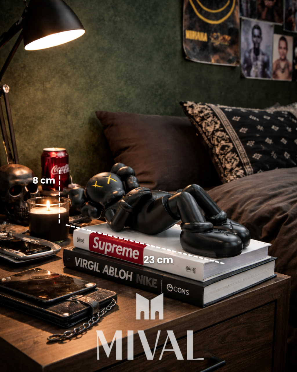 KAWS ACOSTADO NEGRO