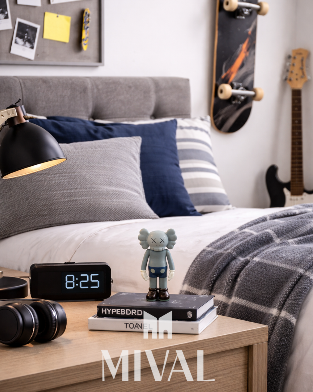 KAWS PARADO MINI GRIS
