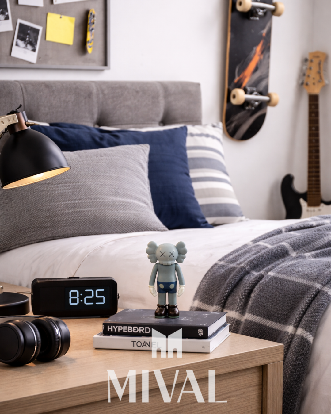 KAWS PARADO MINI GRIS