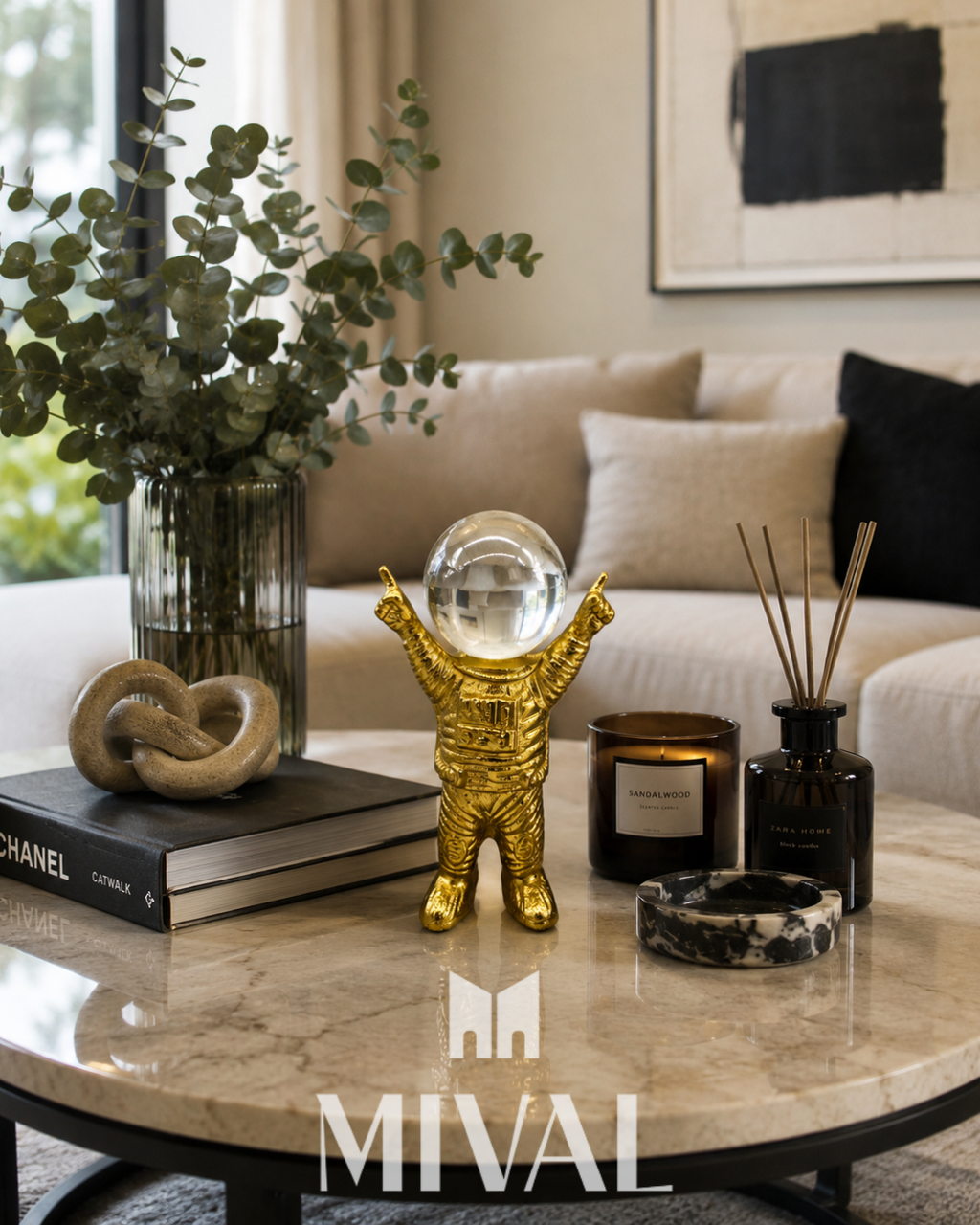 ASTRONAUTA DORADO