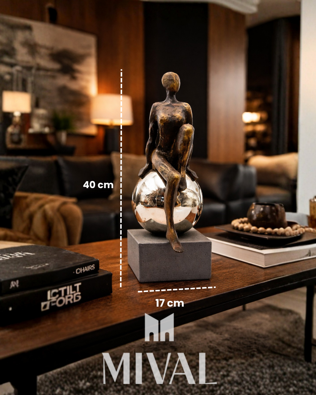 ESCULTURA MUJER SENTADA EN ESFERA