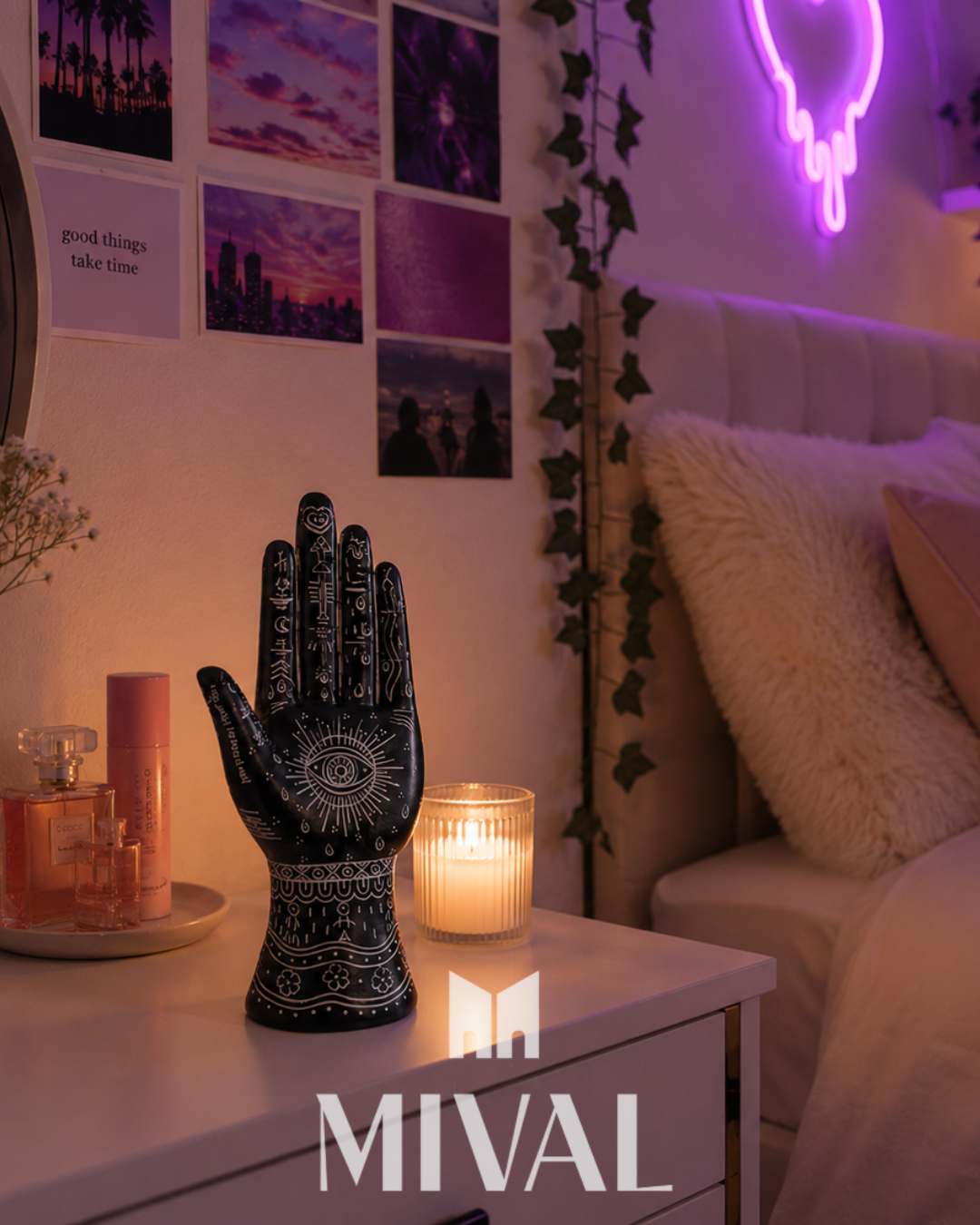 MANO TAROT NEGRA