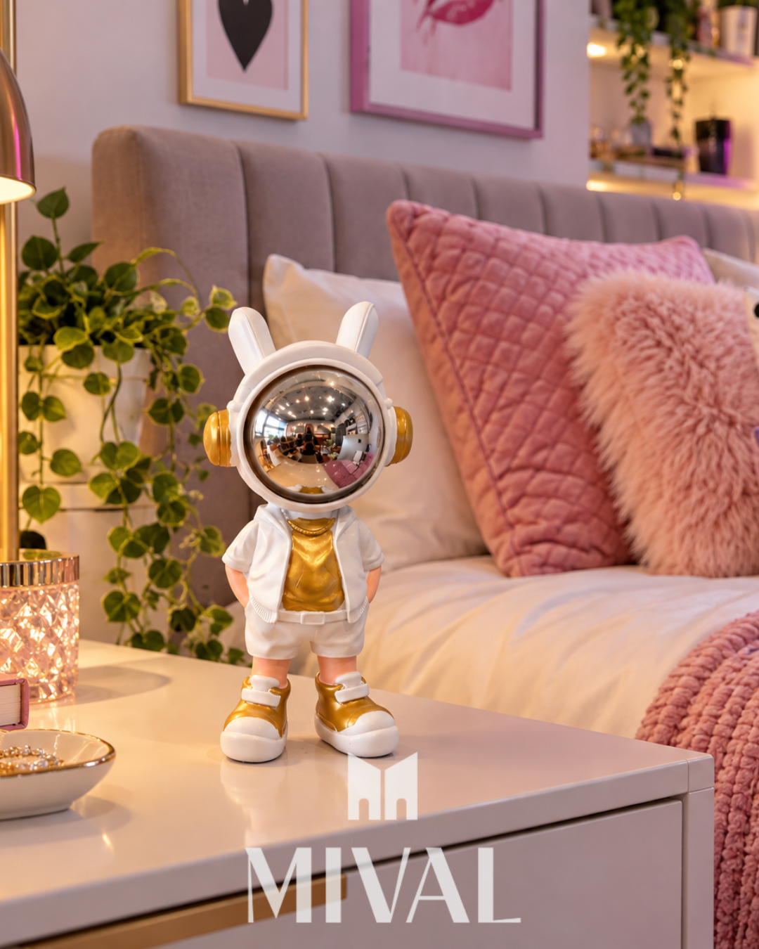 ASTRONAUTA DORADO OREJAS
