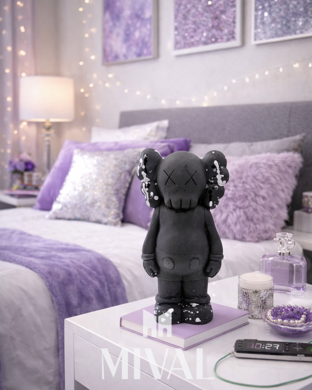 KAWS MICKEY NEGRO CON DORADO
