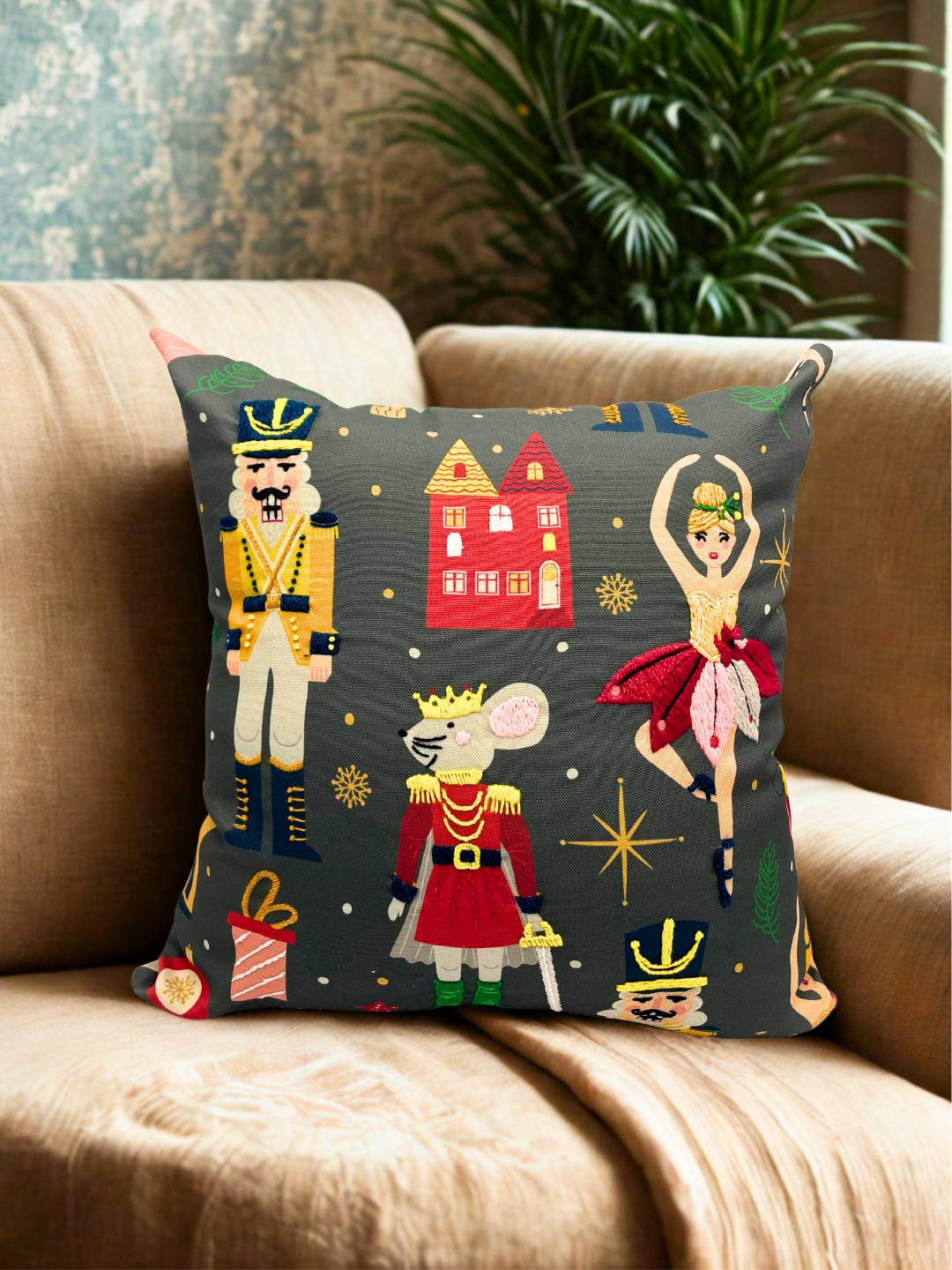 COJIN CASCANUECES Y BAILARINA GRIS