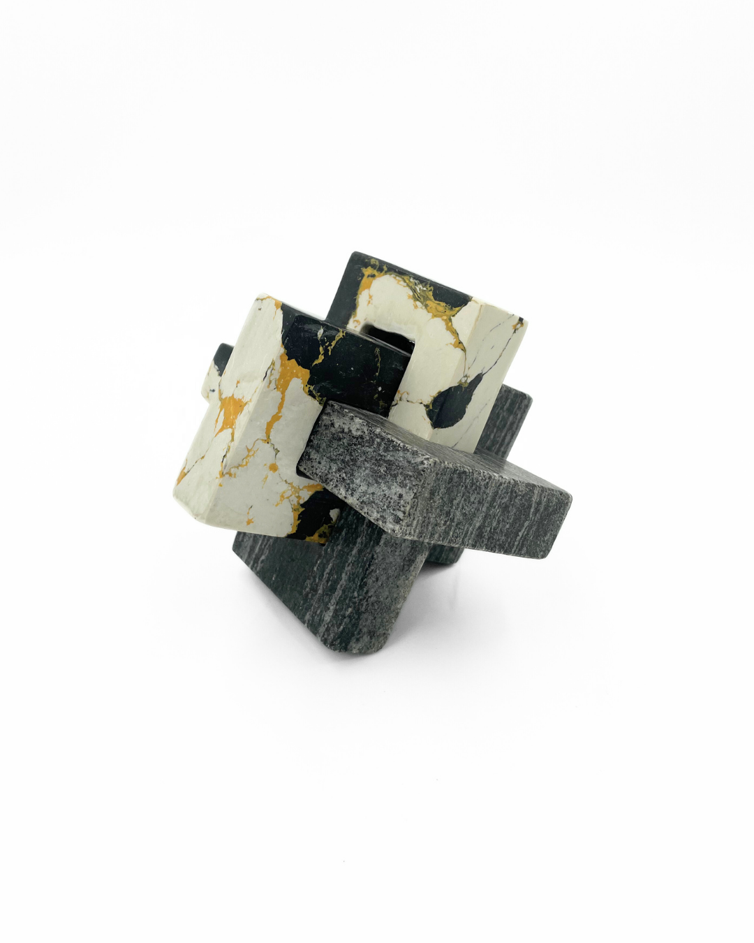 ESCULTURA CHICA NUDO CUADRADO