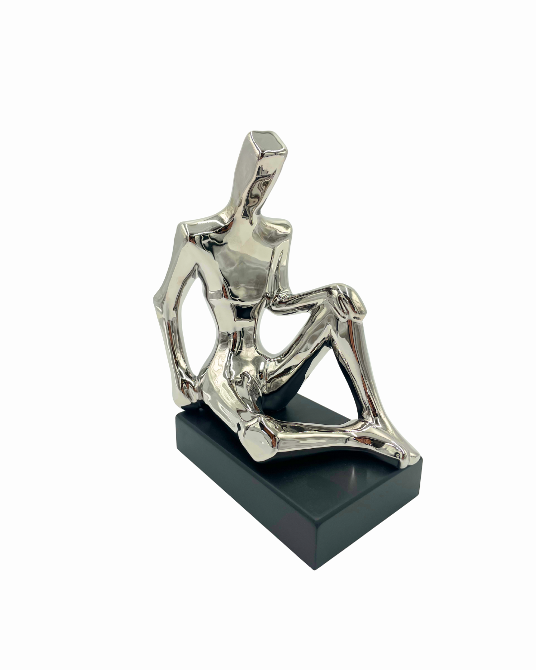 ESCULTURA HOMBRE SENTADO