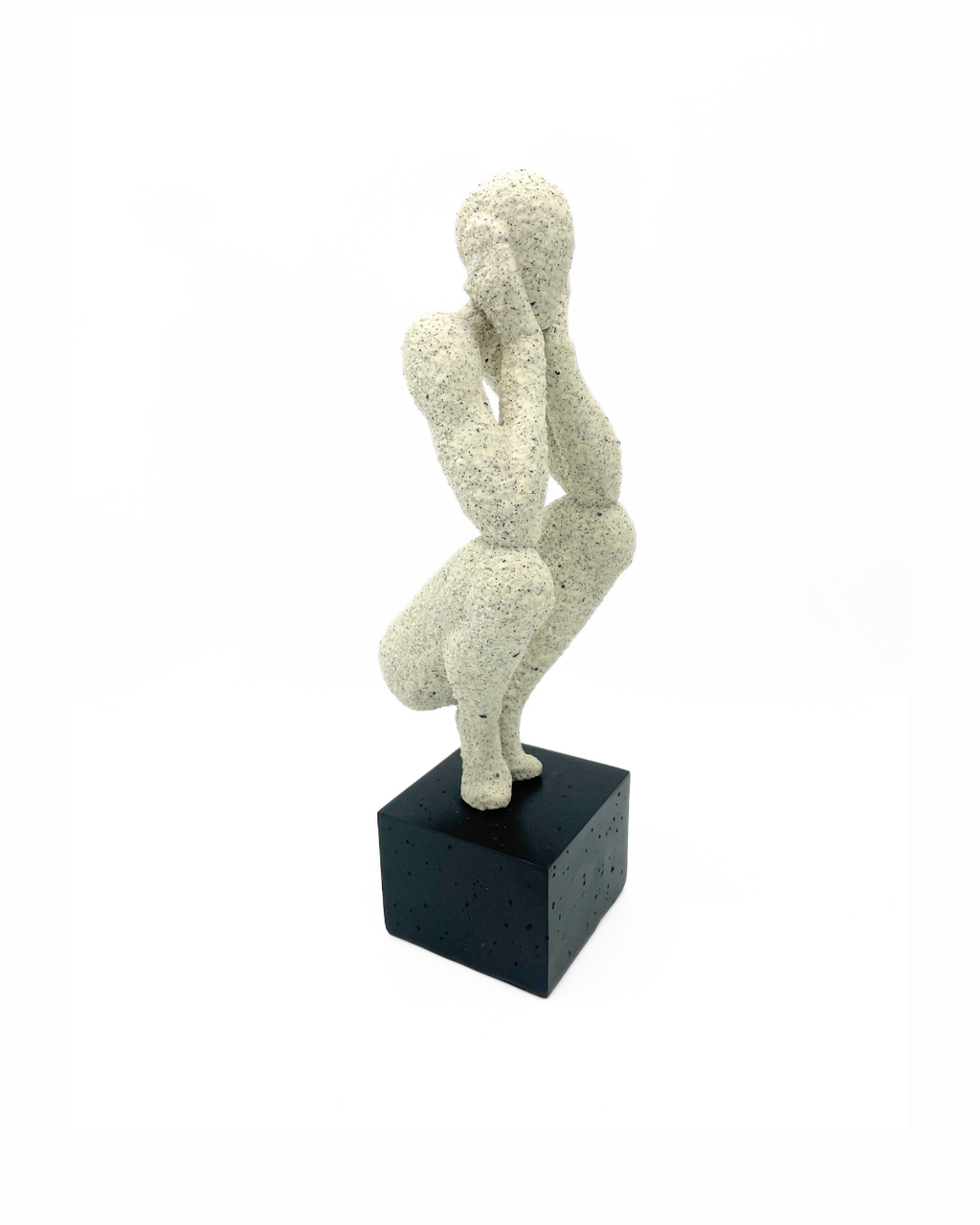 ESCULTURA SENTADO