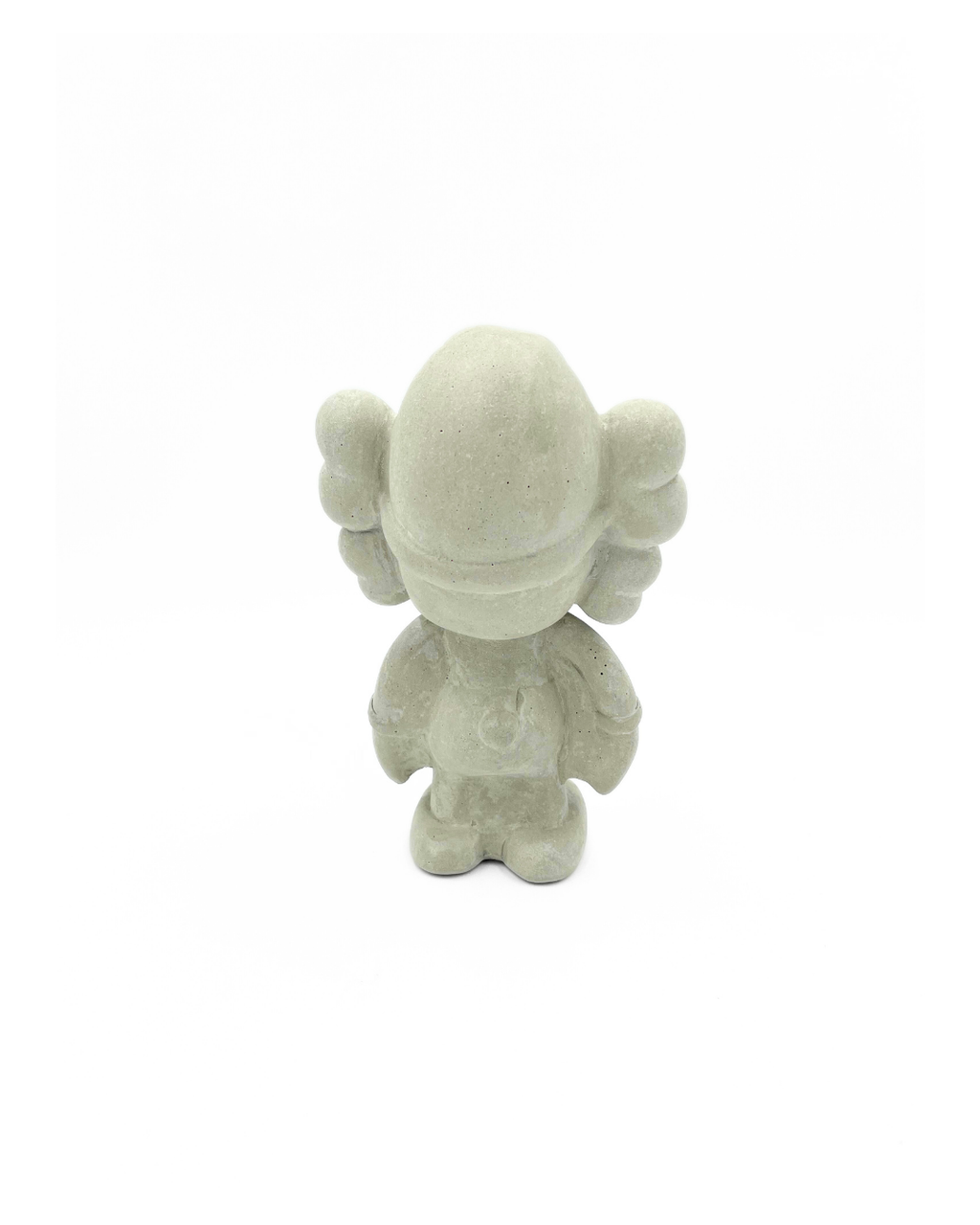 KAWS PITUFO CEMENTO