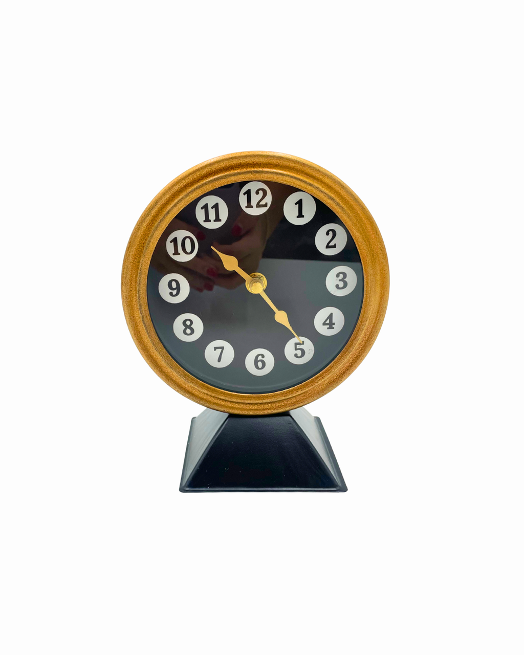 RELOJ NEGRO CON DORADO